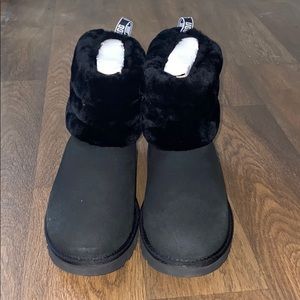 NWT Black Fluff Mini Quilted Ugg Boots Sz 9